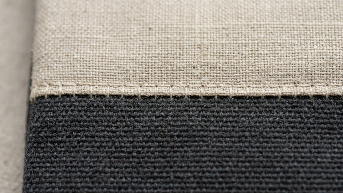 Contrasting Handles and Reinforced Bottom material texture
